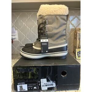 Sorel Women's Winter Carnival, Gray Waterproof Winter Snow Boots, Size 6m